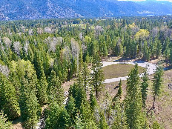 2nd image of 7 Hidden Meadows Way