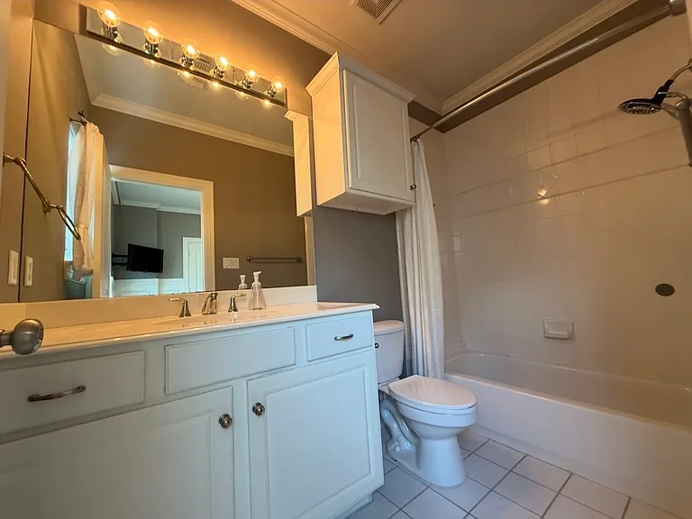 621 Hartman St — Photo 25