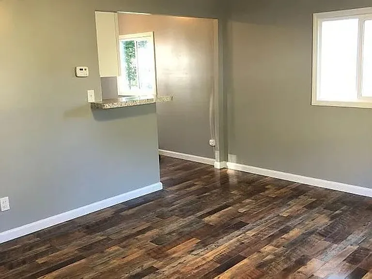 6615 Hamilton St — Photo 2