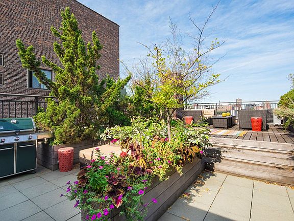 4th image of 542 Laguardia Pl Unit Ph5b