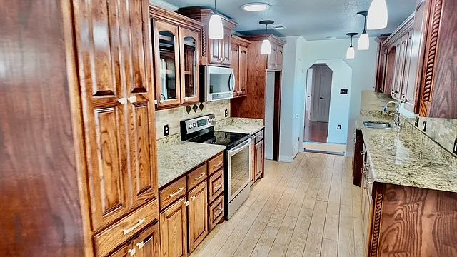 1706 Emerald Ave — Photo 19