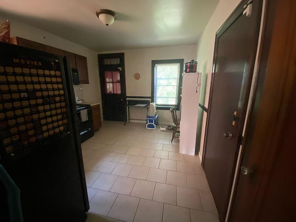 1st image of 3416 Indiana Ave #B