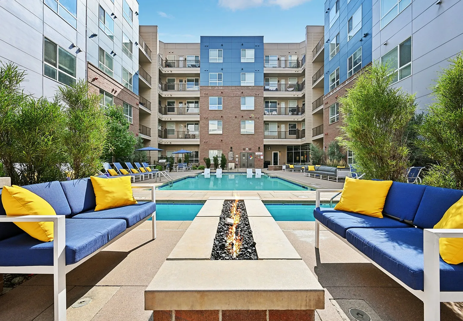 Outlook DTC — Photo 1