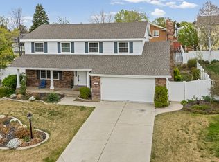 1253 Meadow Ridge Rd, Sandy, UT 84094
