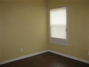 4th image of 1327 Wall Ave APT 1