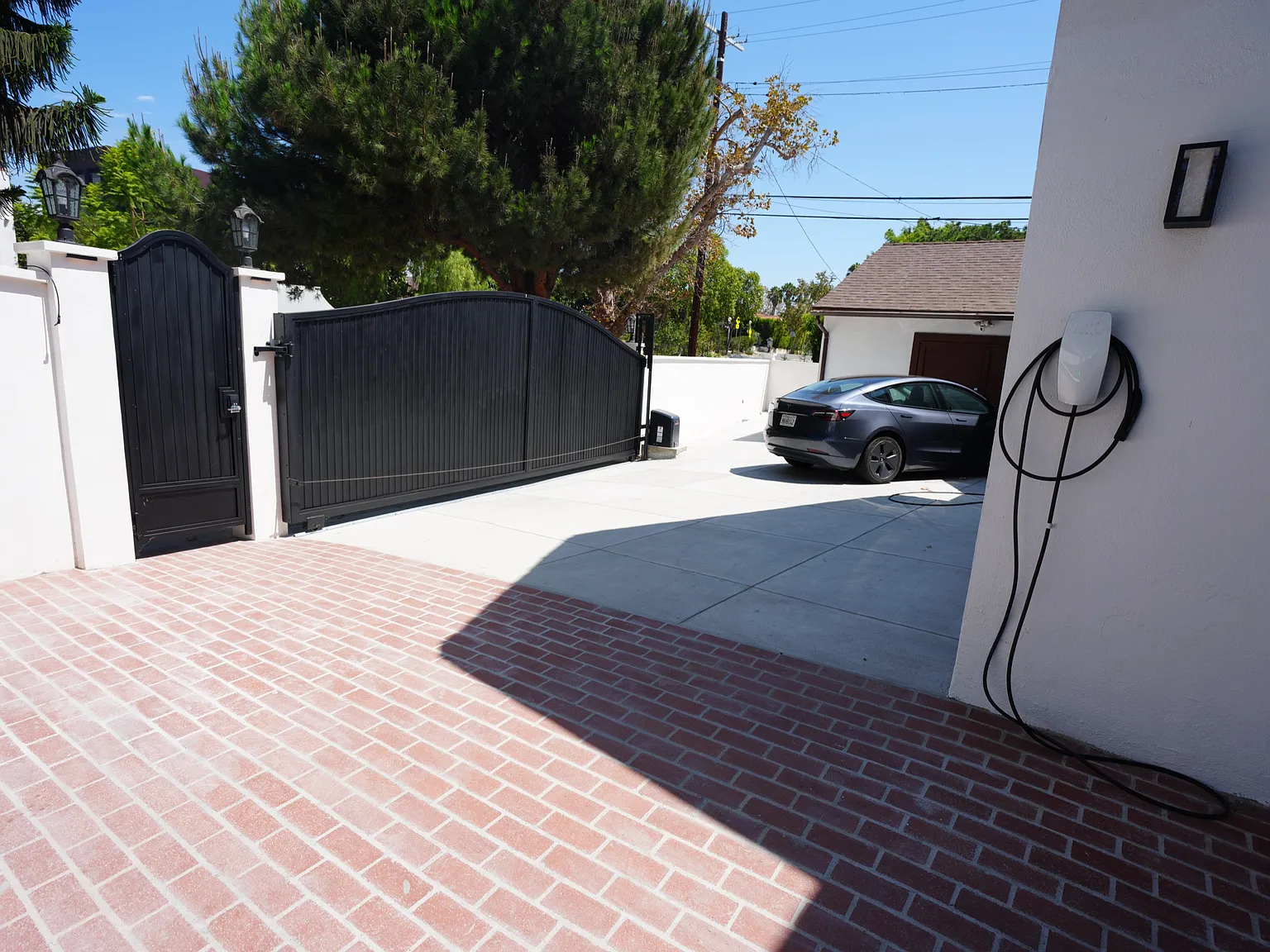 1 bed, 421 sqft, $2,675 — Photo 2