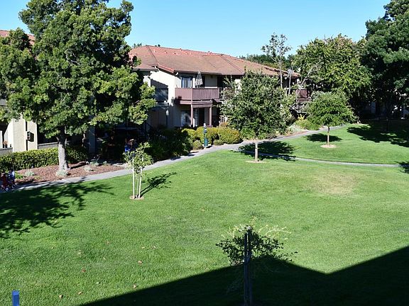 4th image of 410 Kenbrook Cir