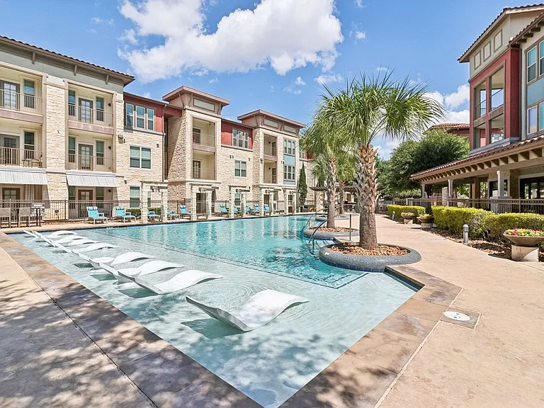 Resort Style Pool - at Park at Rialto Apartments, San Antonio