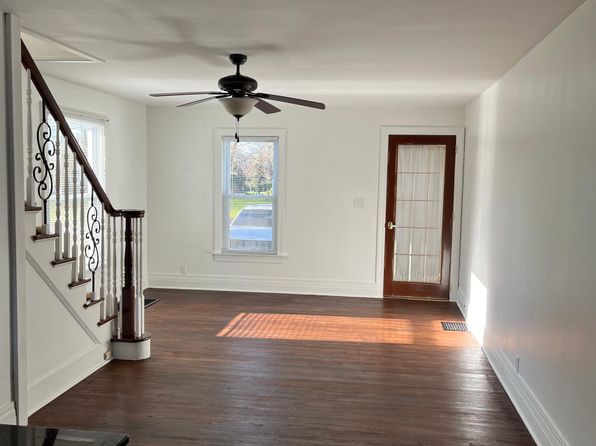 205 Mohawk St