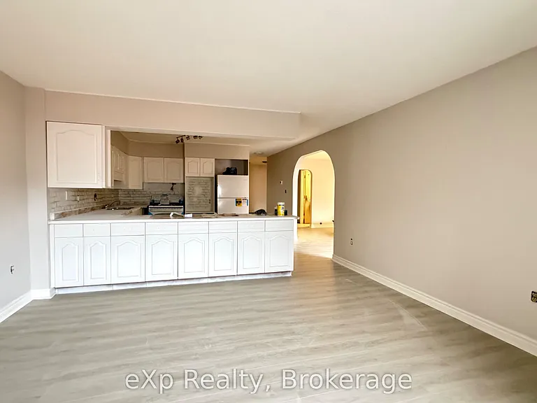 2 King St #1 — Photo 3