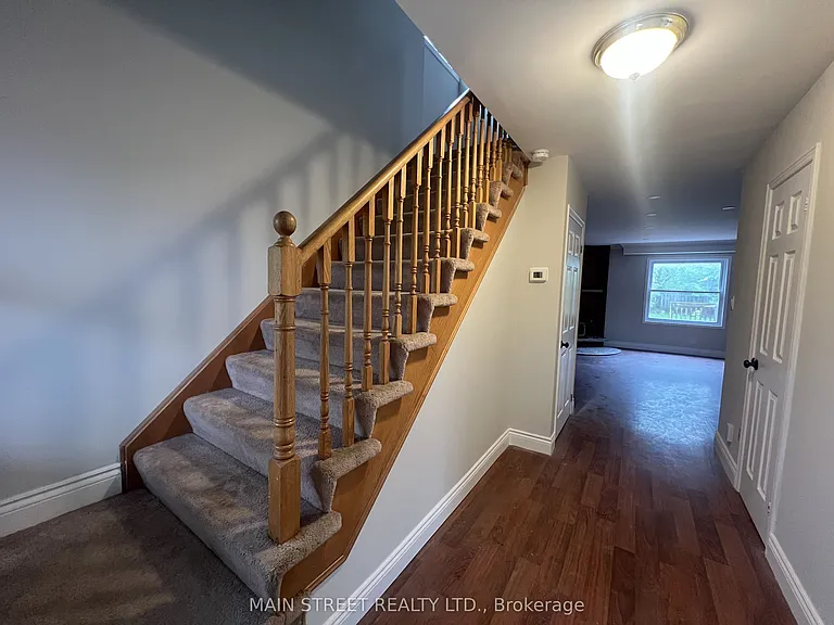 14 Ailsa Dr — Photo 5