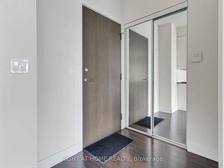 28 Linden St #1405 — Photo 16