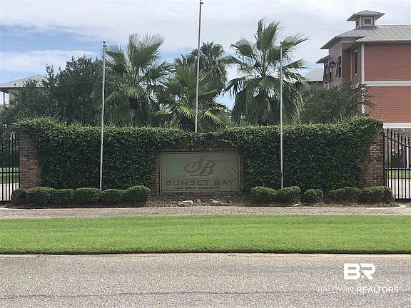 2nd image of 25 Lafitte Blvd