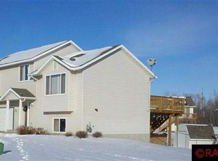 825 Tanager Rd, Mankato, MN 56001