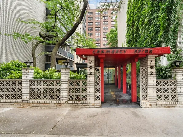 142 East 16th Street image 13 of 15