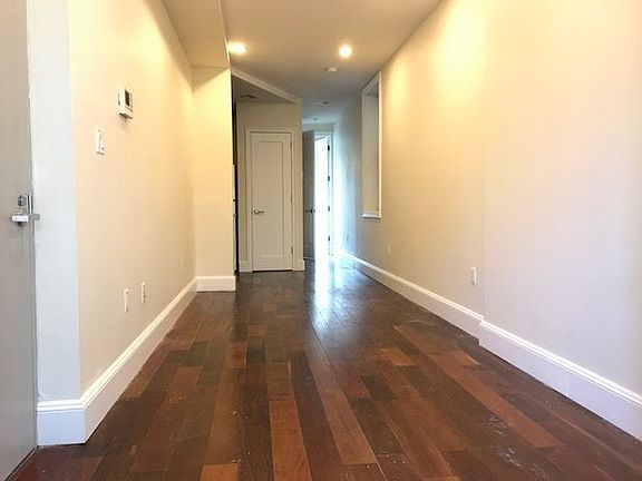 4th image of 46 New York Ave APT 2R