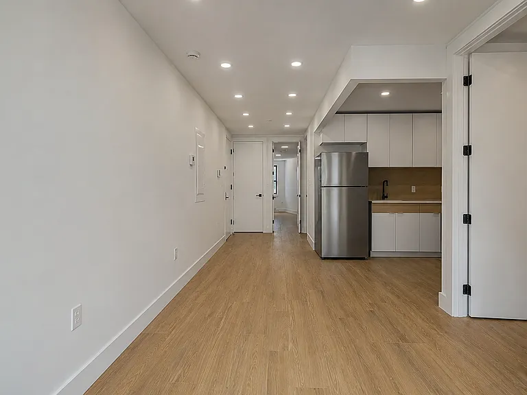 175 Rochester Ave #2D — Photo 5