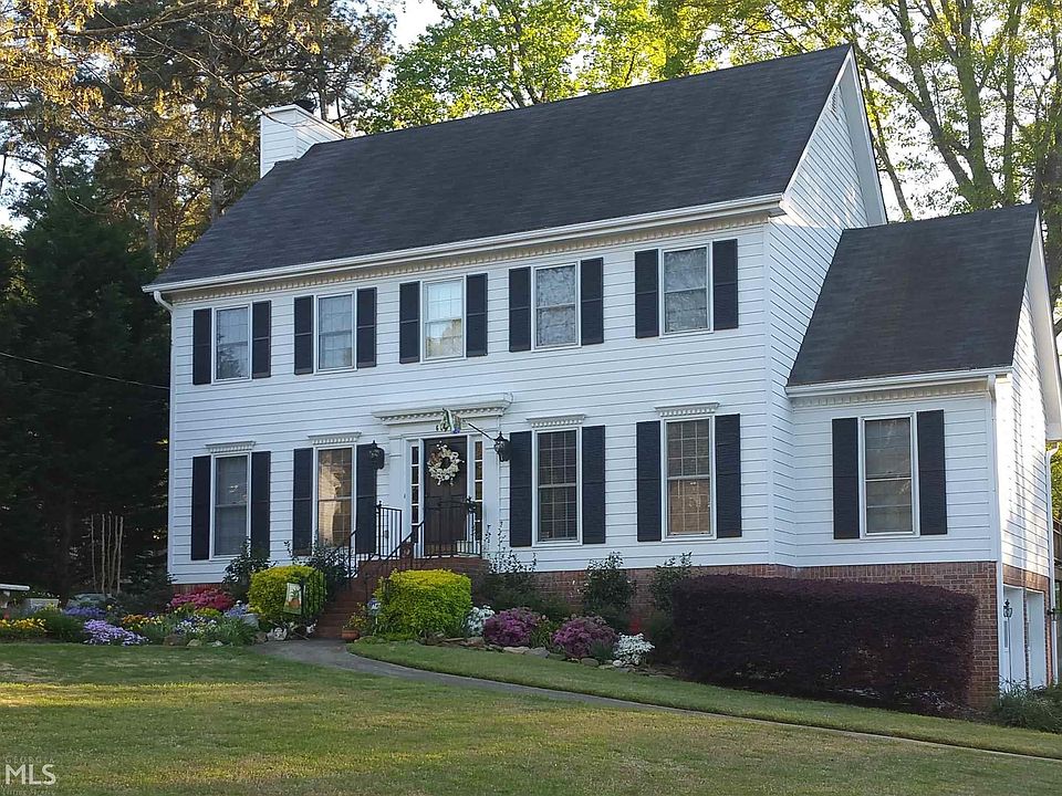 1st image of 635 Singley Dr