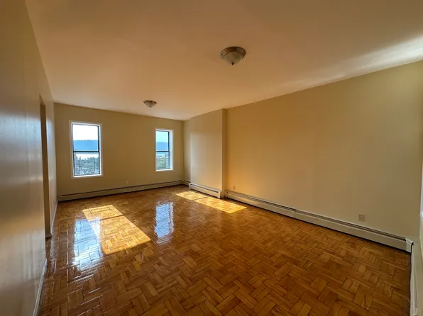 (undisclosed Address), Yonkers, NY 10705