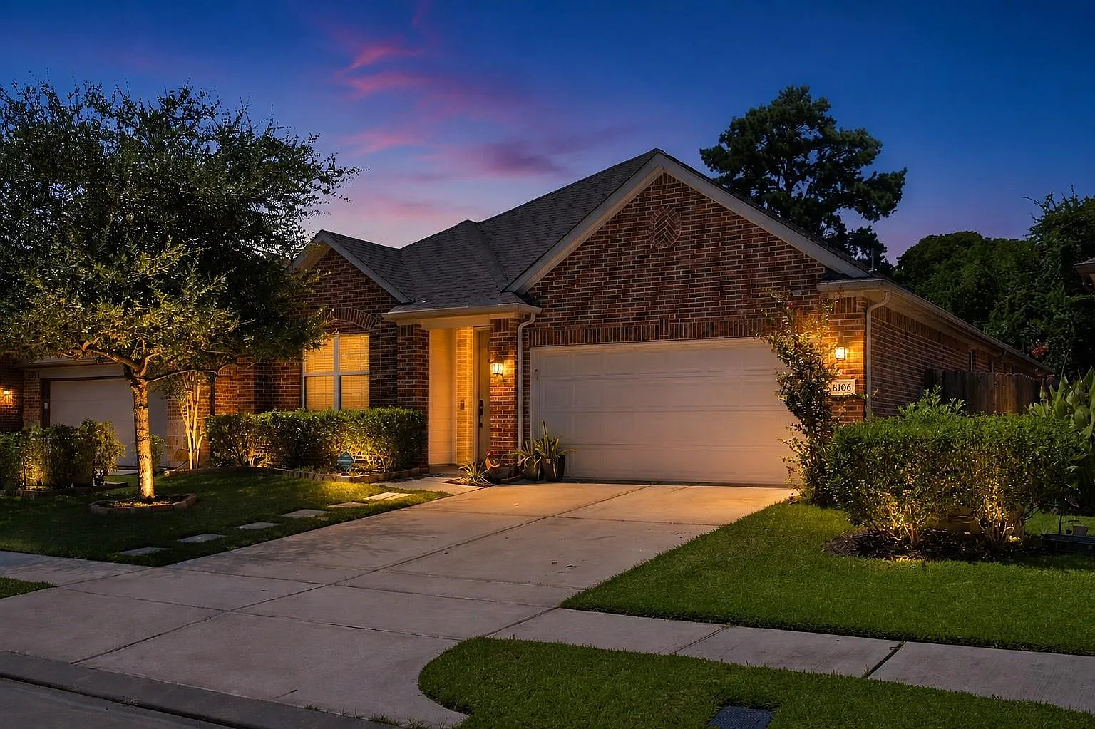 3 bed, 2.0 bath, 2150 sqft, $2,375 — Photo 1