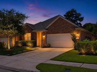 8106 Sutton Crest Dr, Tomball, TX 77375