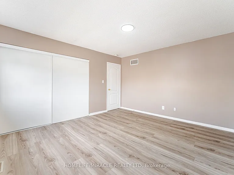 41 Beachpoint Blvd #UPPER — Photo 40
