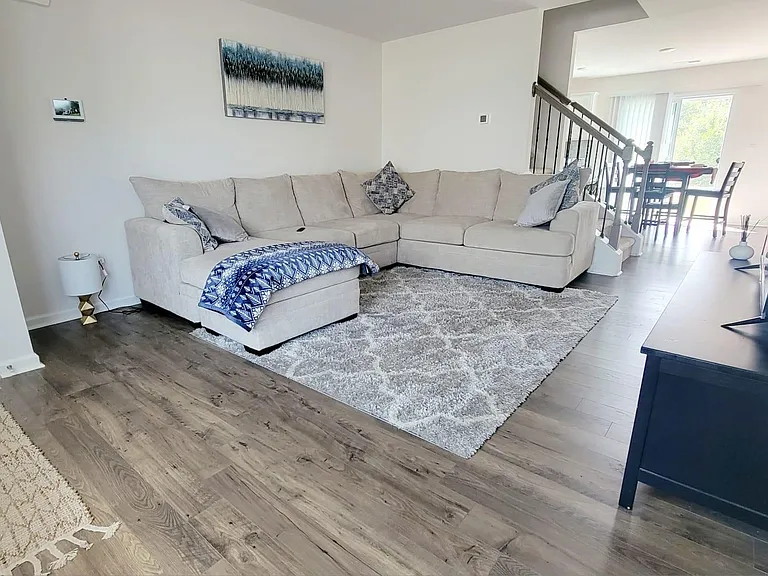 5 Benedict Ln — Photo 2