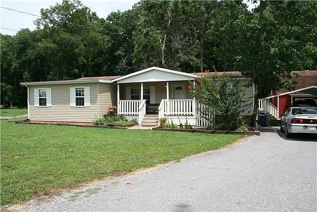 1st image of 114 Whispering Oaks Dr