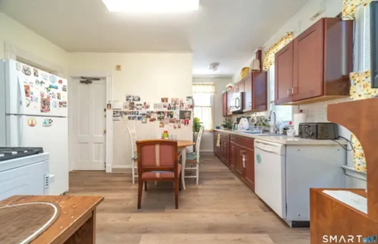 3 bed, 1000 sqft, $850 — Photo 4