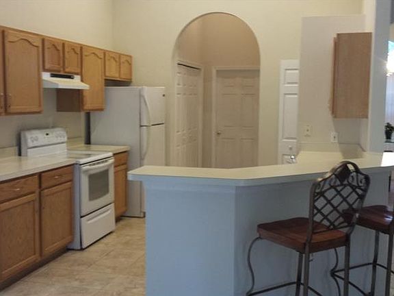 4th image of 4457 White Oak Cir