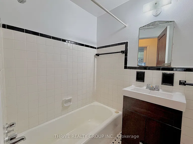 50 Ridout St S #36 — Photo 9