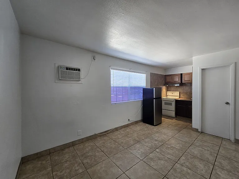 4366 Vegas Valley Dr #101 — Photo 8