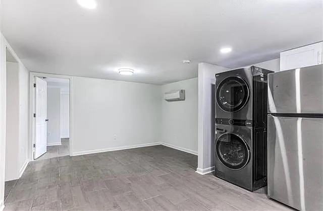 3 bed, 2.0 bath, 900 sqft, $1,700 — Photo 2