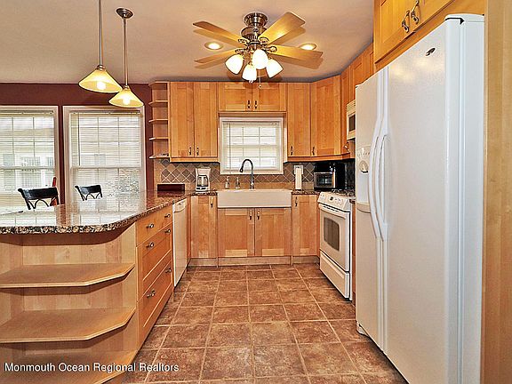 4th image of 8 Seville Pl