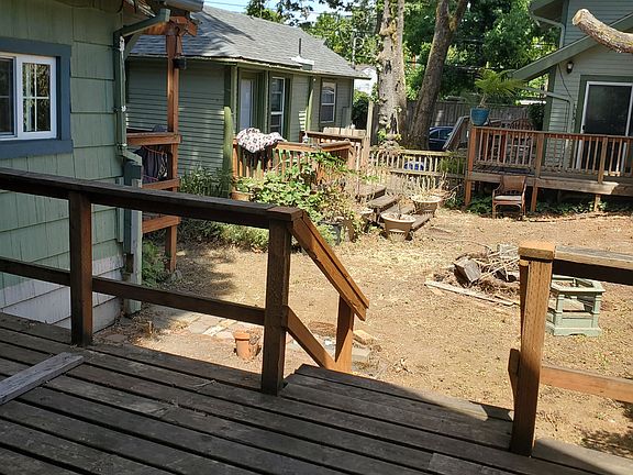 4th image of 1443 W 11th Ave #1