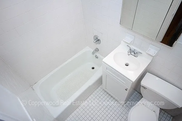 Rented by Copperwood Real Estate | media 28