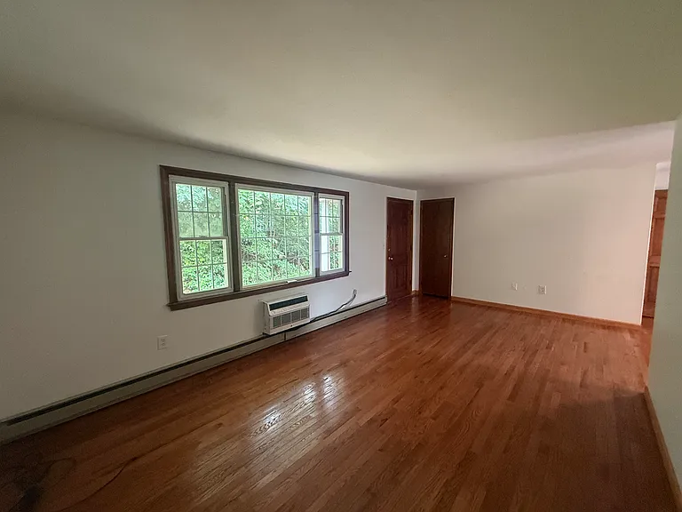 65 South Rd #18 — Photo 2