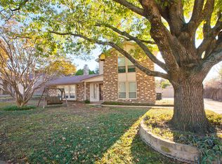 10029 Westpark Dr, Benbrook, TX 76126