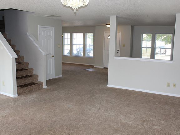 5th image of 10645 Wyatt Dr