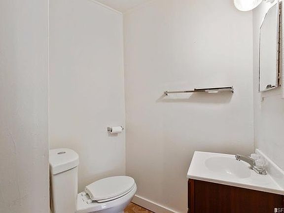 2nd image of 4542-4544 Cabrillo St