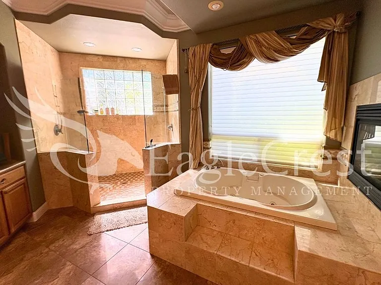 44 Vinehill Dr — Photo 41