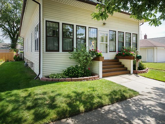 2nd image of 1735 Lakeview Ave
