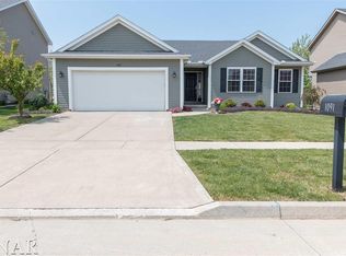 1091 Canyon Creek Rd, Normal, IL 61761