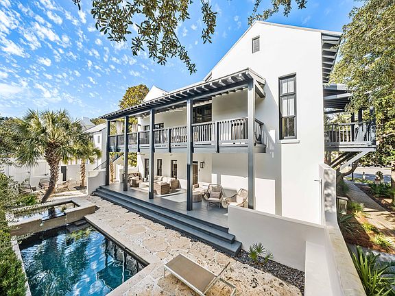 3rd image of 270 E Water St