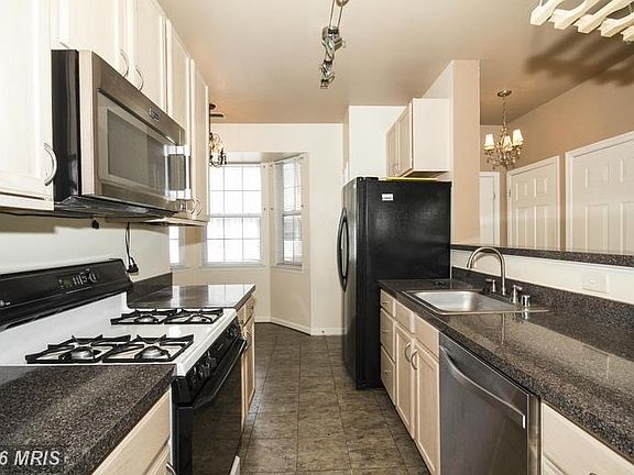 Kitchen & Breakfast Room