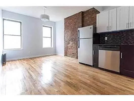 Rented by Oxford Property Group | media 13