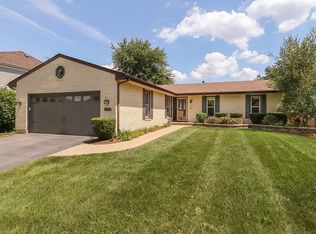 535 Ridgefield Dr, Roselle, IL 60172