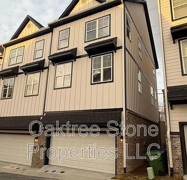 1973 Hollywood Rd NW #NW — Photo 1