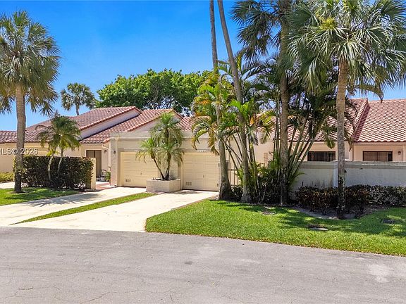 4th image of 19988 Rima Cir