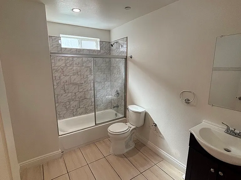 1552 E Martin Luther King Blvd — Photo 8
